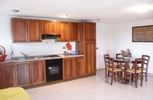 Pontito Appartement | Magnifique Appartement Dans Villa Eleonora, avec piscine et entouré de montagnes