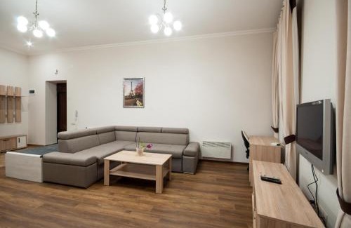 Uzhhorod Appartement | Wonderful flat on city center (Mukachivska 4/14)