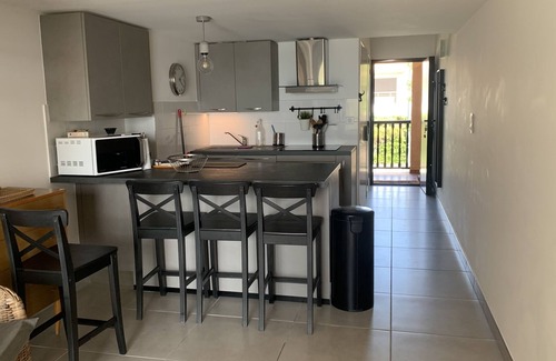 Le Brusc Appartement | Merveilleux studio face à la mer , á l’île des #Embiezs accès direct plage.