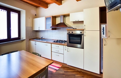 Fabriano Appartement | MAGNIFIQUE APPARTEMENT FRESQUE DANS LE CENTRE HISTORIQUE DE FABRIANO TARDO 800