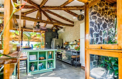 Jaco Maison | Wonderful home w/private pool & deck, ocean and jungle view! Wifi