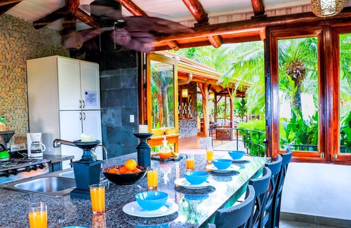 Jaco Maison | Wonderful home w/private pool & deck, ocean and jungle view! Wifi