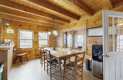 Sebec Cabine | Wonderful Lakefront Gem W/ Free WiFi, Dock, Private Beach, Kayaks, Canoe & More