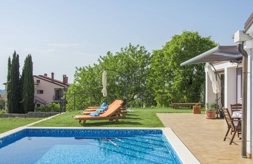 Rovinjsko Selo Cottage | Villa moderne à Rovinjsko, Selo avec piscine et jacuzzi