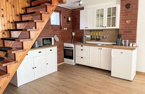 Branzez Maison | Belle maison de vacances privée pour 6 personnes avec WIFI, balcon et animaux admis