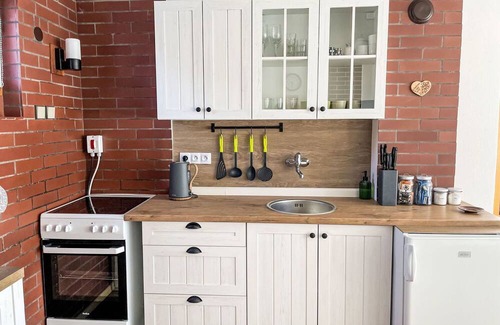 Branzez Maison | Belle maison de vacances privée pour 6 personnes avec WIFI, balcon et animaux admis