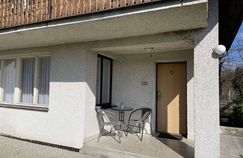Branzez Maison | Belle maison de vacances privée pour 6 personnes avec WIFI, balcon et animaux admis
