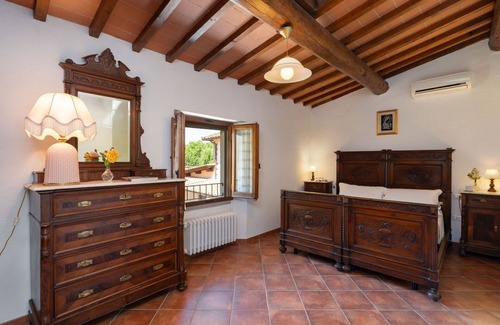Borgo San Lorenzo Villa | Magnifique maison de vacances privée avec climatisation, WIFI, piscine privée, TV, vue panoramique