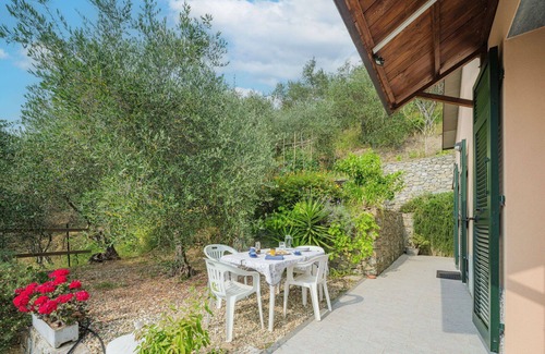 Sestri Levante Maison | Merveilleuse maison de vacances privée pour 4 personnes avec WIFI, climatisation, TV et patio