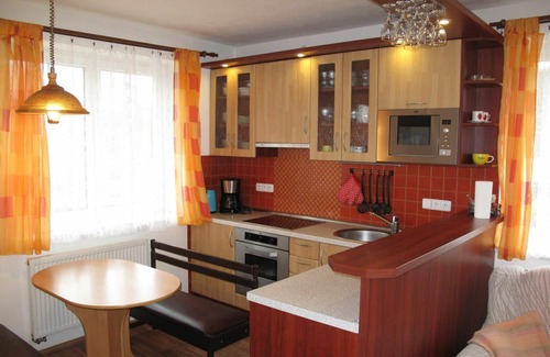 Zasada Maison | Magnifique maison de vacances privée pour 5 personnes avec WIFI, piscine, TV et terrasse