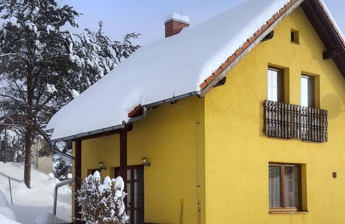 Zasada Maison | Magnifique maison de vacances privée pour 5 personnes avec WIFI, piscine, TV et terrasse