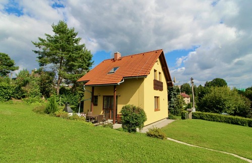 Zasada Maison | Magnifique maison de vacances privée pour 5 personnes avec WIFI, piscine, TV et terrasse