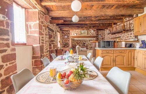 Lagleygeolle Villa | Magnifique maison de vacances privée avec WIFI, TV, patio, animaux admis et vue panoramique
