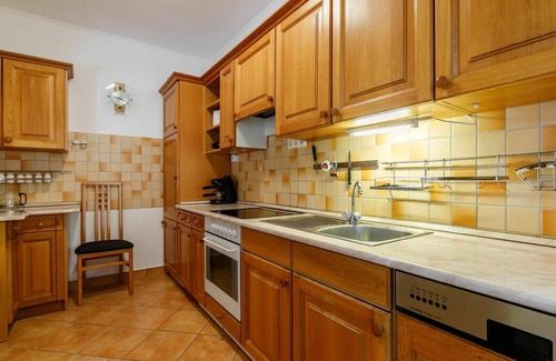 Balatonoszod Maison | Maison de vacances privée avec WIFI, climatisation, TV, terrasse, animaux admis, parking