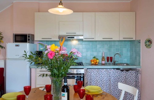 Pietrabruna Maison | Maison de vacances privée avec piscine privée, WIFI, TV, terrasse, animaux admis, vue panoramique