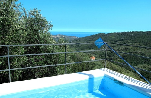 Pietrabruna Maison | Maison de vacances privée avec piscine privée, WIFI, TV, terrasse, animaux admis, vue panoramique