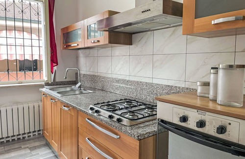Quattordio Maison | Magnifique maison de vacances privée avec WIFI, piscine privée, patio, animaux admis et parking