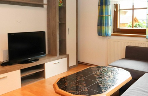 Zederhaus Maison | Merveilleuse maison de vacances privée pour 5 personnes avec WIFI, TV, balcon et parking