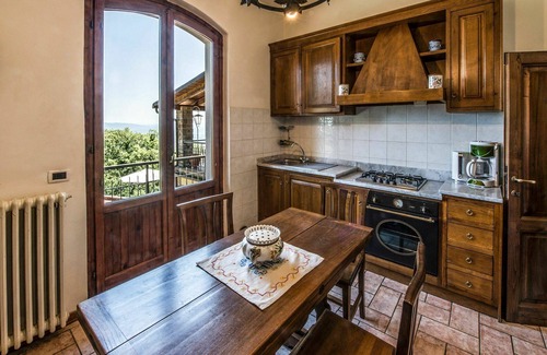 Neri Maison | Merveilleuse maison de vacances privée avec piscine privée, WIFI, TV, terrasse et vue panoramique