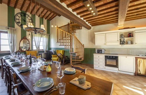Lucignano Maison | Maison de vacances privée avec piscine privée, climatisation, bain à remous, WIFI, TV, terrasse