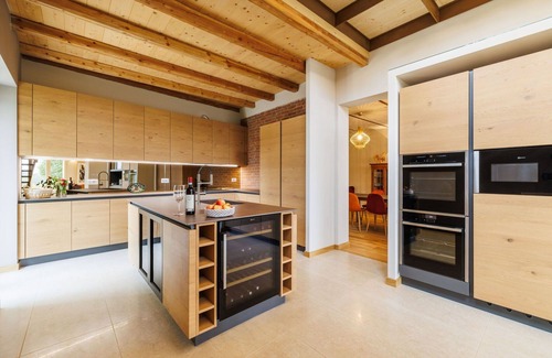 Monteu Roero Villa | Belle maison de vacances privée avec WIFI, climatisation, piscine privée, patio, près de Alba