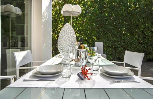 Cinisi Villa | Magnifique maison de vacances privée avec WIFI, climatisation, piscine privée, TV et patio