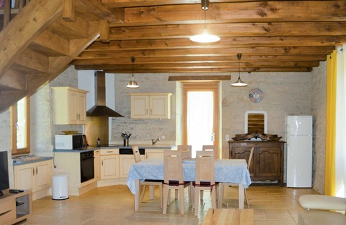 Pontcirq Villa | Merveilleuse maison de vacances privée avec WIFI, piscine privée, TV, terrasse et animaux admis
