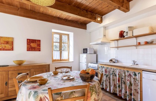 Verfeuil Maison | Belle maison de vacances privée pour 4 personnes avec terrasse et animaux admis