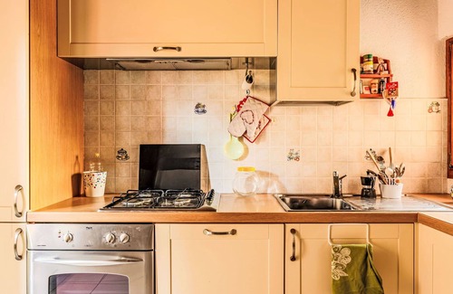 Carlazzo Maison | Wonderful private villa for 4 people with WIFI, TV, balcony and pets allowed