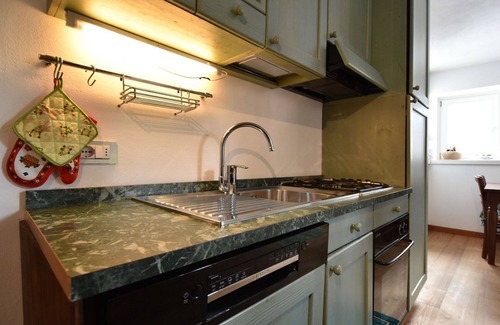 Madesimo Maison | Magnifique maison de vacances privée avec bain à remous, WIFI, TV, balcon, animaux admis, parking