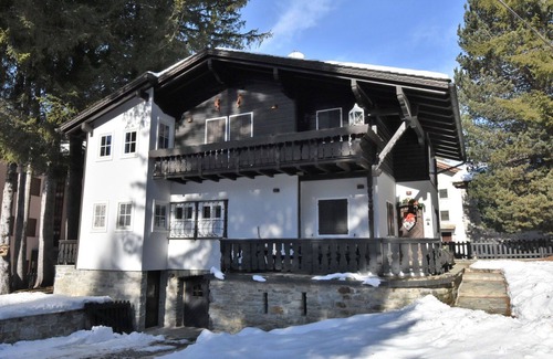 Madesimo Maison | Magnifique maison de vacances privée avec bain à remous, WIFI, TV, balcon, animaux admis, parking