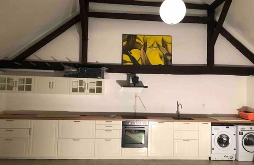 Clunek Maison | Merveilleuse maison de vacances privée pour 8 personnes avec WIFI, patio et animaux admis