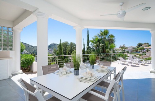 Moraira Villa | Merveilleuse maison de vacances privée avec climatisation, piscine privée, WIFI, TV et terrasse