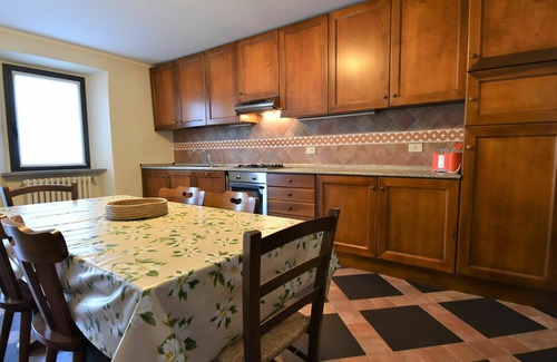 Castana Villa | Merveilleuse maison de vacances privée avec piscine, WIFI, TV, terrasse, vue panoramique et parking