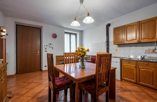 Ferrere Maison | Magnifique maison de vacances privée avec WIFI, piscine privée, bain à remous, TV, patio, parking