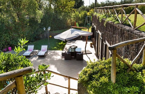 Ragalna Maison | Belle maison de vacances privée avec piscine privée, climatisation, WIFI, TV et terrasse