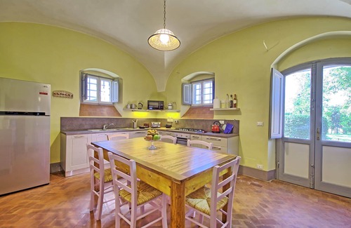 Le Piazze Villa | Belle maison de vacances privée avec piscine privée, WIFI, climatisation, TV, près de Arezzo