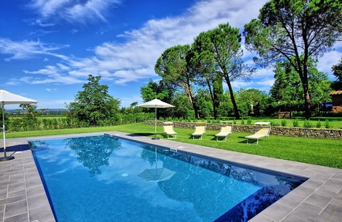 Le Piazze Villa | Belle maison de vacances privée avec piscine privée, WIFI, climatisation, TV, près de Arezzo