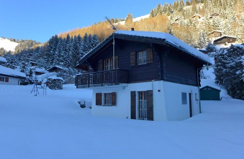 Moleson Maison | Maison de vacances privée avec WIFI, TV, patio, animaux admis, vue panoramique, parking