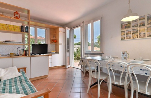 Cavo Maison | Belle maison de vacances privée pour 4 personnes avec TV, terrasse et animaux admis