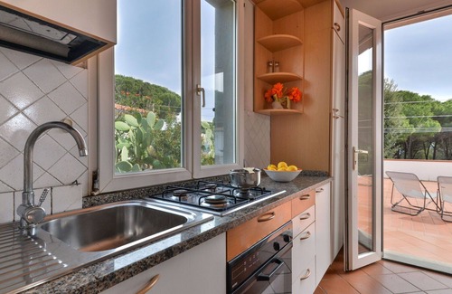 Cavo Maison | Belle maison de vacances privée pour 4 personnes avec TV, terrasse et animaux admis