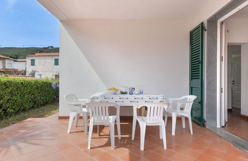 Cavo Maison | Belle maison de vacances privée pour 4 personnes avec TV, terrasse et animaux admis