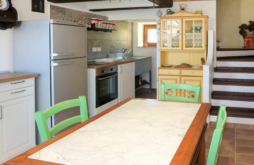 Piea Maison | Magnifique maison de vacances privée avec WIFI, climatisation, TV, patio, animaux admis, parking