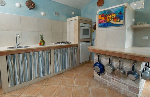 Sajini Villa | Belle maison de vacances privée avec piscine privée, climatisation, WIFI, TV, terrasse, parking