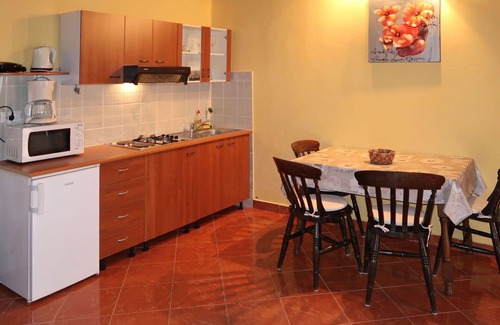 Barban Maison | Merveilleuse maison de vacances privée avec WIFI, climatisation, TV, terrasse et animaux admis