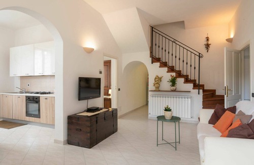 Andora Maison | Magnifique maison de vacances privée pour 5 personnes avec climatisation, WIFI, TV et terrasse