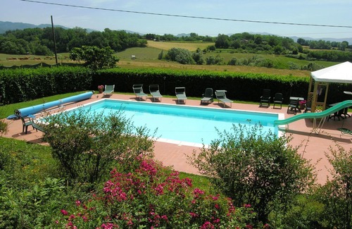 Vicchio Villa | Belle maison de vacances privée avec piscine privée, WIFI, TV, patio et vue panoramique