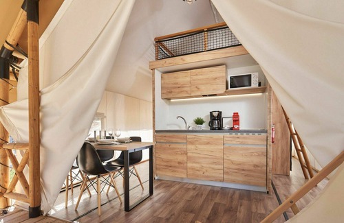 Biddinghuizen Maison | Belle maison de vacances privée pour 4 personnes avec WIFI, piscine, TV et terrasse