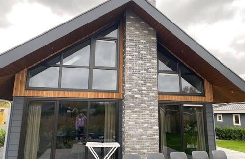 Biddinghuizen Maison | Magnifique maison de vacances privée pour 10 personnes avec piscine, WIFI, TV, terrasse et parking