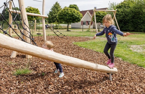 Municipality of Emmen Maison | Merveilleuse maison de vacances privée pour 6 personnes avec WIFI, piscine, TV et parking
